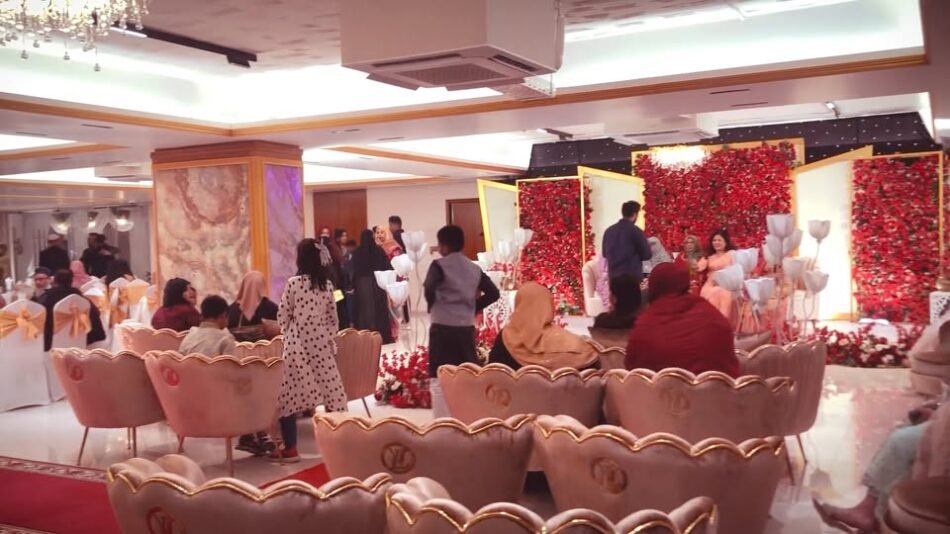 Looking for the perfect venue for your next big event? Look no further! 

At Lak…